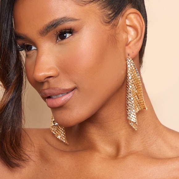 3/$35 NWT PrettyLittleThing-Gold Glam Earrings - Picture 1 of 3